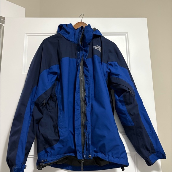 The North Face Men's Two-Tone Blue Performance Jacket - Picture 3 of 9